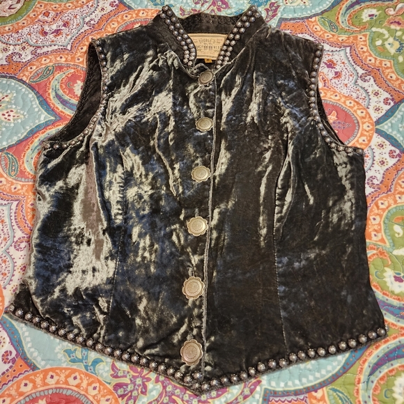 Double D Ranch Wear Studded Concho Green Crushed Velvet Vest | Size Medium - Picture 3 of 12